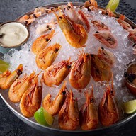 Креветки на льду для компании Фото