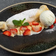 Ли-нон с бананом и клубникой Фото