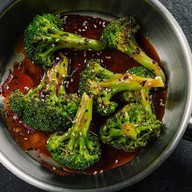 Брокколи с мисо соусом Фото