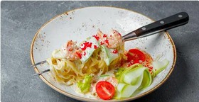 Паста с креветками и кабачками - Фото