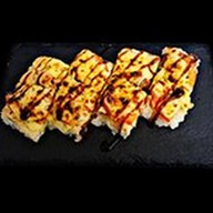 Суси-пицца с курицей и грибами Фото