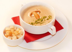 Крем-суп из шампиньонов со сливками - Фото