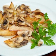 Картофель жареный с грибами Фото
