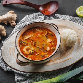 Том ям с морепродуктами - Фото