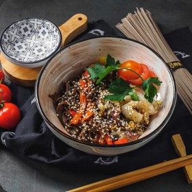 Вок с морепродуктами - Фото