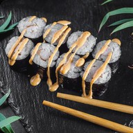 Классический ролл с курицей Фото