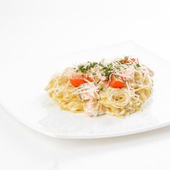 Спагетти с лососем Фото