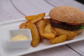 Бургер с телятиной - Фото