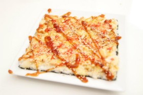 Суши-пицца с лососем - Фото