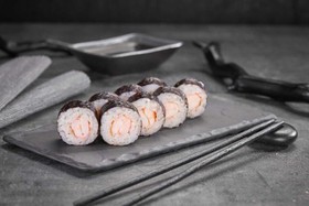 Мини ролл с креветкой - Фото