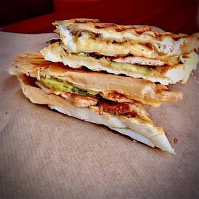 Сэндвич кубинский с курицей - Фото