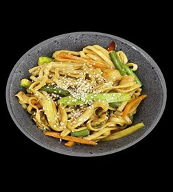 Удон с куриной грудкой - Фото