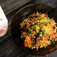 Wok c говядиной, брокколи и соусом чили Фото
