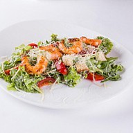 Цезарь салат с креветкой Фото