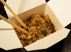 Рис с креветками и омлетом - Фото