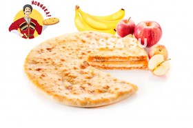 Фирменный пирог с яблоком и бананом - Фото