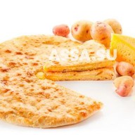 Осетинский пирог с сыром и картошкой Фото