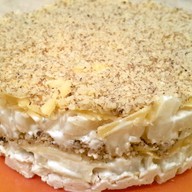 Салат с курицей и ананасами Фото