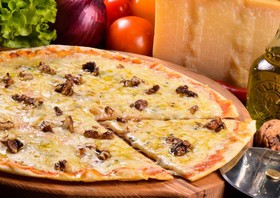 Пицца Кватро Формаджио - Фото