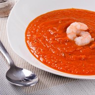 Суп томатный с креветками Фото