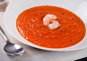 Суп томатный с креветками - Фото