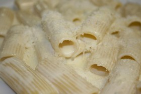 Спагетти "Ригатони 4 сыра" - Фото