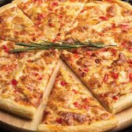 Домашняя пицца от шеф-повара Фото