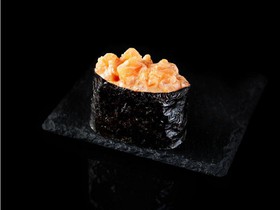 Гункан лосось спайси - Фото