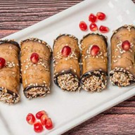 Рулет из баклажан с ореховой начинкой Фото