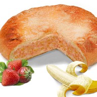 Пирог с бананом и клубникой Фото