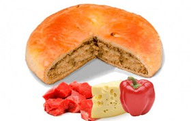 Пирог с говядиной, сыром и перцем - Фото