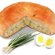 Пирог с яйцом и зелёным луком Фото