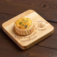 Перепечи с яйцом и зелёным луком Фото