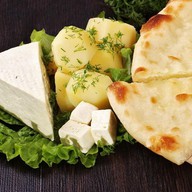 Пирог с сыром и картофелем Фото