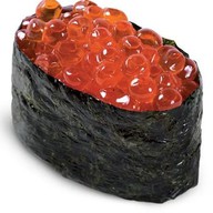 Икура(икра лососевая) суши Фото