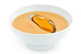 Томатный суп с мидиями - Фото
