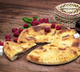 Осетинский пирог с малиной - Фото