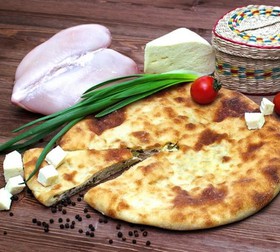 Осетинский пирог с курицей,сыром и луком - Фото