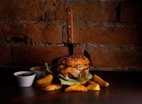 Чизбургер с говяжьей котлетой - Фото