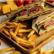 Сэндвич с говядиной Фото