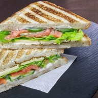 Сэндвич с лососем Фото