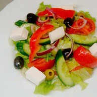 Овощной салат в греческой манере Фото