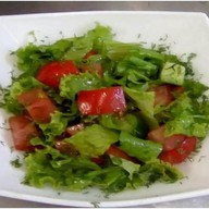 Салат сборный из овощей огородных,зелени Фото