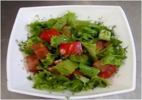 Салат сборный из овощей огородных,зелени - Фото
