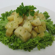 Картофель отварной с зеленью Фото