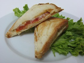 Сэндвич-тост  с семгой - Фото