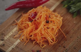 Морковь острая с красным перцем - Фото