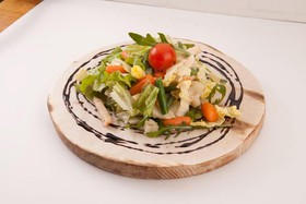 Легкий салат с мясом индейки - Фото