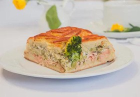 Пирог с кетой,брокколи и творожным сыром - Фото