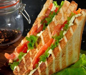 Сэндвич тостовый Лосось - Фото